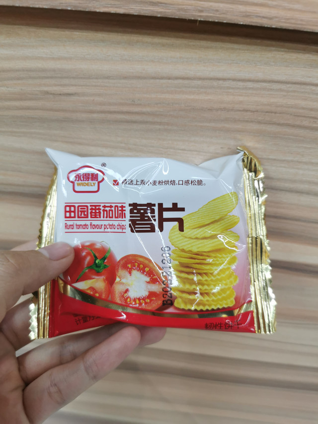 薄脆多變，一口嘗遍人生況味——永得利組合裝休閑零食測(cè)評(píng)